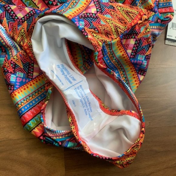 Kenneth Cole V-neck Arabesque Push Up One Piece Swimsuit - Picture 7 of 8